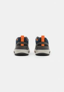 Geox STERRATO - Baskets Basses - Grey -Pas Cher Geox Boutique 06d27de1b3734f4d9092ecfb37007b91