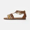 Geox KARLY GIRL - Sandales - Caramel