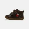 Geox MACCHIA BOY - Chaussures Premiers Pas - Coffee