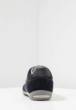 Geox WELLS - Baskets Basses - Dark Navy -Pas Cher Geox Boutique 2d8b037e97754ac09248a305530b300d