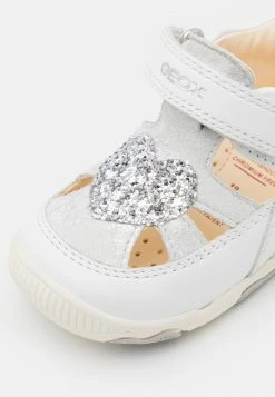 Geox NEW BALU GIRL - Sandales - White -Pas Cher Geox Boutique 4671233d055b46f087757a2d6a5c51e2