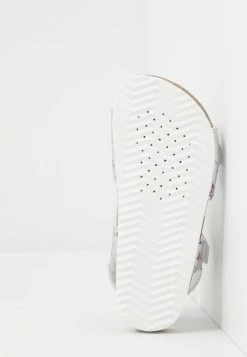 Geox ADRIEL GIRL - Sandales - Silver -Pas Cher Geox Boutique 510aa4aaa7ca4b31b82a704821ab3bc8