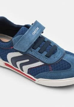 Geox POSEIDO BOY - Baskets Basses - Avio/white -Pas Cher Geox Boutique 5bb1a6862cc148aeb34d9a96c085afbc