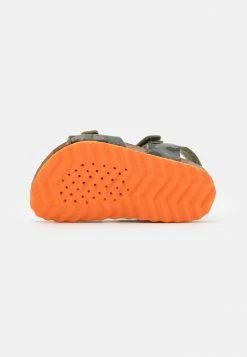 Geox CHALKI BOY - Sandales - Military/orange 10 Geox CHALKI BOY - Sandales - Military/orange -Pas Cher Geox Boutique 6aa5fac2d090462ba2c0331f3b6f8189