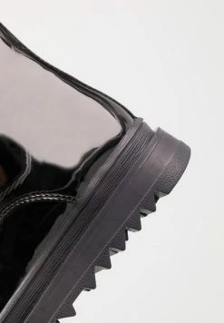 Geox GILLYJAW GIRL - Bottines à Lacets - Black -Pas Cher Geox Boutique 71ee3384fc3c4eabbc0bb4c378c6fbc0