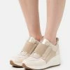Geox ZOSMA - Baskets Basses - Cream