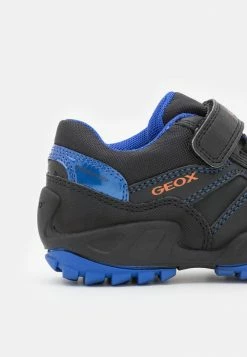 Geox NEW SAVAGE BOY WPF - Chaussures à Scratch - Black/royal -Pas Cher Geox Boutique 7d6c82d0150e47aa80666225f64ca3da