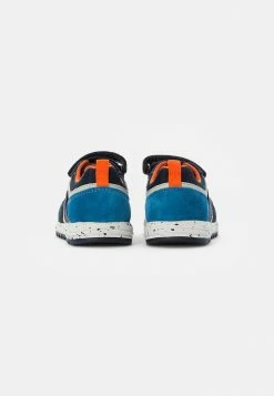 Geox ALBEN BOY - Baskets Basses - Navy/octane -Pas Cher Geox Boutique 82944ee985d54319acb367ef56972243