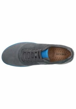 Geox Baskets Basses - Charcoal 10 Geox Baskets Basses - Charcoal -Pas Cher Geox Boutique 85c2e145596a4ef2ad354247969f4f43