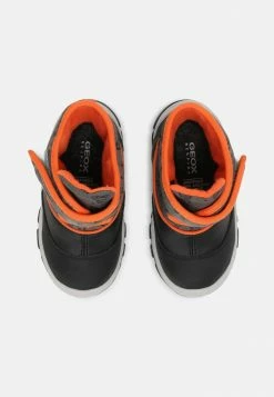 Geox FLANFIL BOY - Bottes De Neige - Black/fluo Orange 10 Geox FLANFIL BOY - Bottes De Neige - Black/fluo Orange -Pas Cher Geox Boutique 8b31afacb419442d93d89be5bada3836