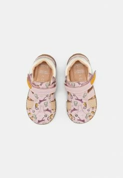 Geox ELTHAN GIRL - Chaussures Premiers Pas - Pink 9 Geox ELTHAN GIRL - Chaussures Premiers Pas - Pink -Pas Cher Geox Boutique 8eda4ff7703847028dee243607ac74ee