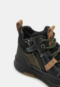 Geox ASTUTO BOY - Bottines à Lacets - Military/black -Pas Cher Geox Boutique 90559b850e5c40adbd4f206738a78cb6