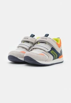 Geox RISHON BOY - Baskets Basses - Light Grey/fluo Orange -Pas Cher Geox Boutique a3fbb897c80747cab3f9e9a67b184c66