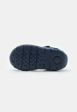 Geox EACH GIRL - Sandales - Avio/fuchsia 10 Geox EACH GIRL - Sandales - Avio/fuchsia -Pas Cher Geox Boutique a7d76f7e70c640b5834acf01bbd6afdc