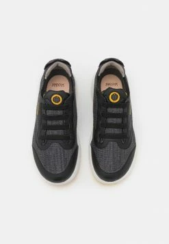 Geox AERANTER BOY - Baskets Basses - Black/yellow -Pas Cher Geox Boutique b19e9521a4544f13a8e9476164db9541