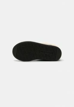 Geox REBECCA GIRL - Bottines - Black 10 Geox REBECCA GIRL - Bottines - Black -Pas Cher Geox Boutique b2287b2328184a0ca0ee5a41d35059f6