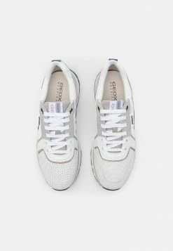 Geox DOLOMIA - Baskets Basses - White/light Grey -Pas Cher Geox Boutique bd64c7d57ada471297d2a30e5941110d