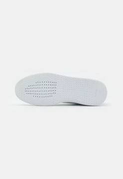 Geox KENNET - Baskets Basses - White -Pas Cher Geox Boutique c5e4588496fc4ef99c0f3286cc3ecc5a