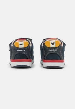 Geox DISNEY MICKEY MOUSE BABY RISHON BOY - Baskets Basses - Navy/white -Pas Cher Geox Boutique c782b248a4fe4c14b0fe81fe7897c6ff