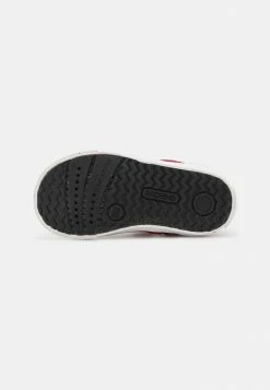 Geox DISNEY CARS KILWI BOY - Baskets Montantes - Red/black -Pas Cher Geox Boutique c972555170a040bb8b25648c3dc05c4f