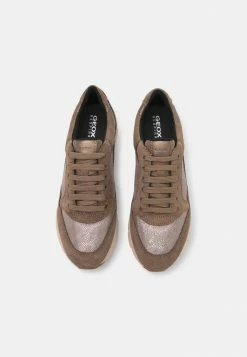 Geox SUKIE - Baskets Basses - Dark Beige -Pas Cher Geox Boutique d33df77a17784f409793d3250471c053