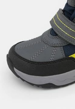 Geox SENTIERO BOY - Bottes De Neige - Dark Grey/navy 11 Geox SENTIERO BOY - Bottes De Neige - Dark Grey/navy -Pas Cher Geox Boutique d399462d841b498d9363a4dddaca8fe0